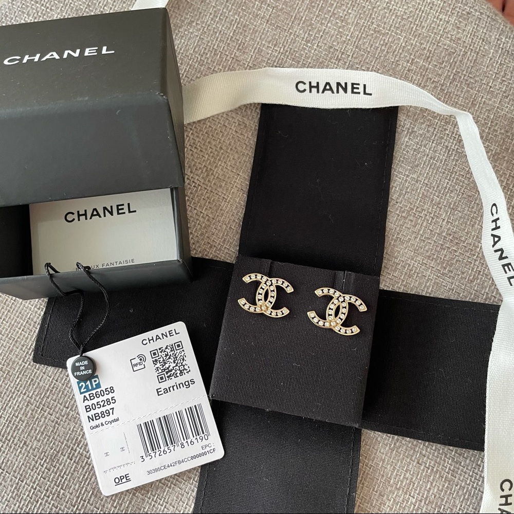 Chanel 21P Gold Crystal Stud Earrings